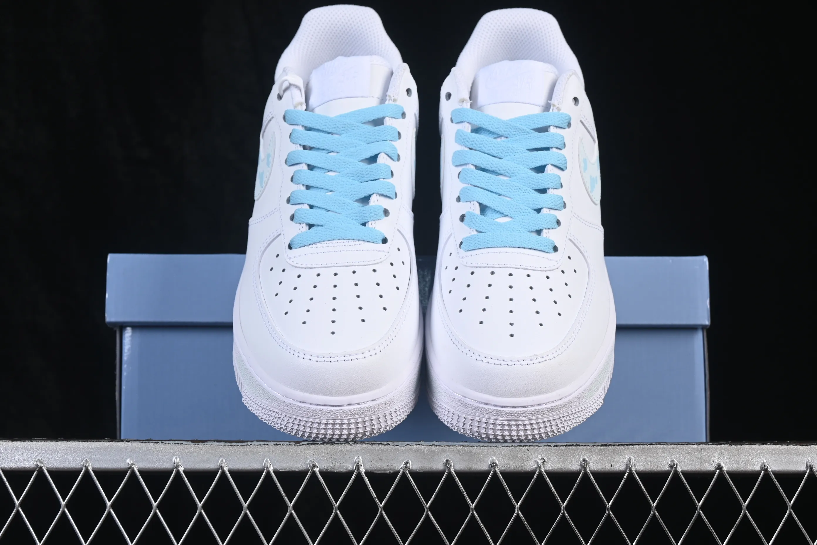 All categories Nk Air Force 1 Air Force series Nk Air Force 1 Low Air Force low-top Nike Air Force 1'07 Low Blue sky and clouds Air Force 1 low-top casual sneakers ZH0316-158